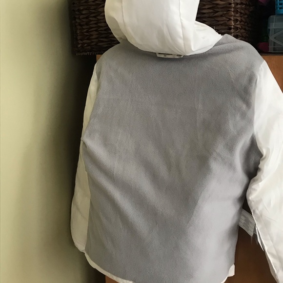 Abercrombie Girls Medium Cream/White Puffer Coat - Picture 11 of 13